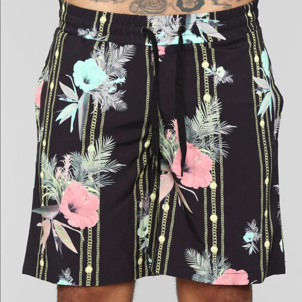 NWT fashion nova shorts